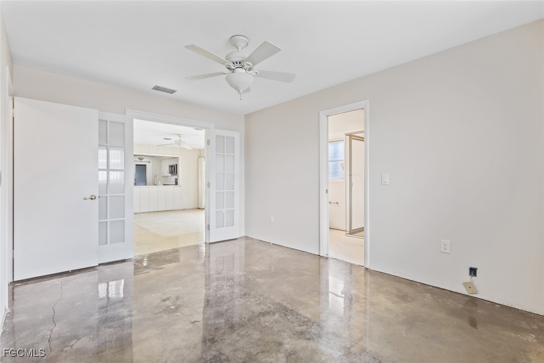 2424 Kent Avenue Fort Myers, FL 33907 - Photo 12 of 21