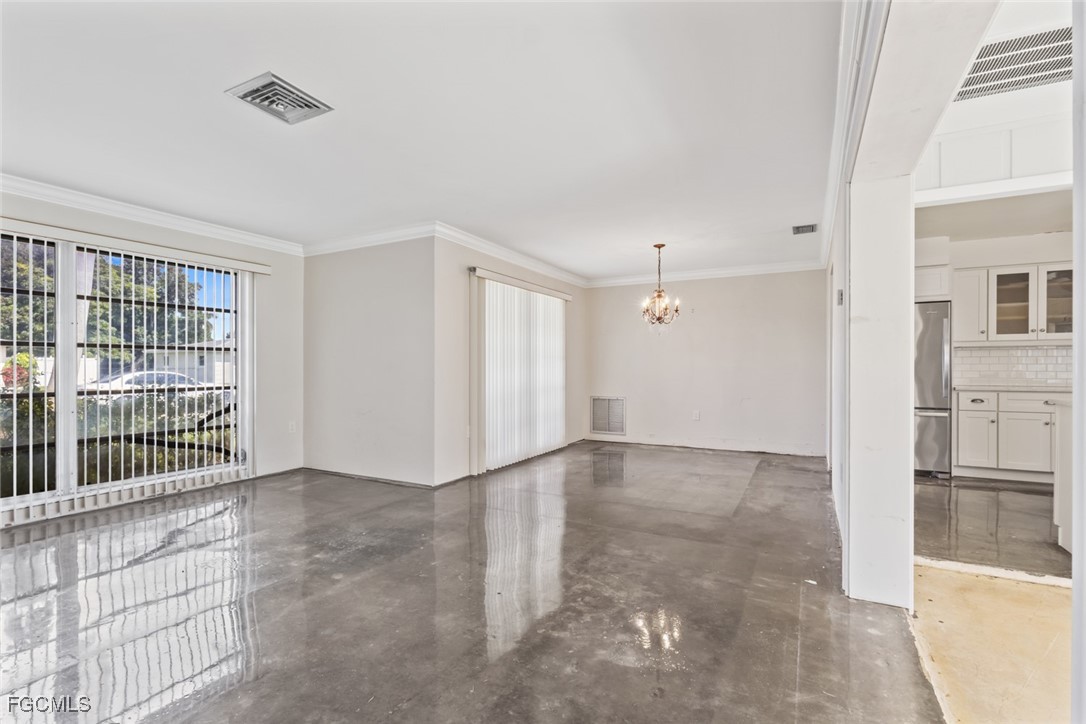 2424 Kent Avenue Fort Myers, FL 33907 - Photo 4 of 21