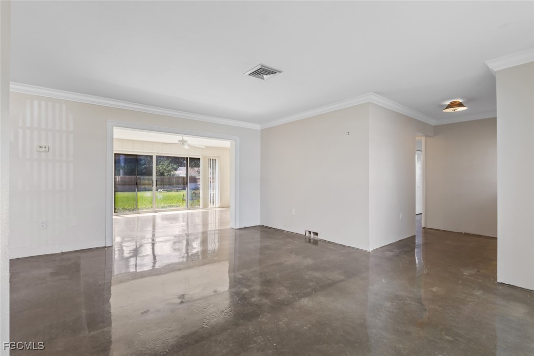 2424 Kent Avenue Fort Myers, FL 33907 - Photo 8 of 21