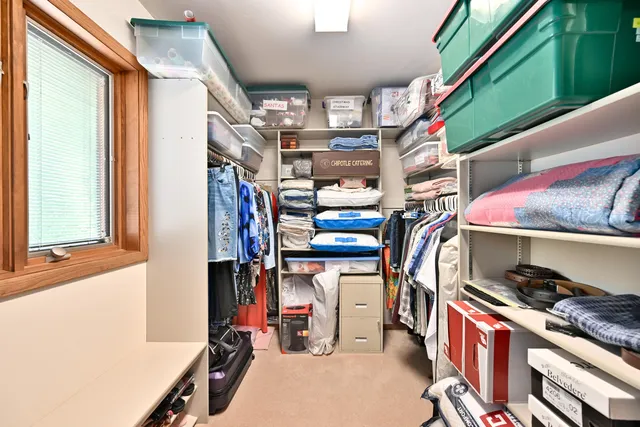 $400,000 | 4111 West Grange Avenue, Greenfield, WI 53221