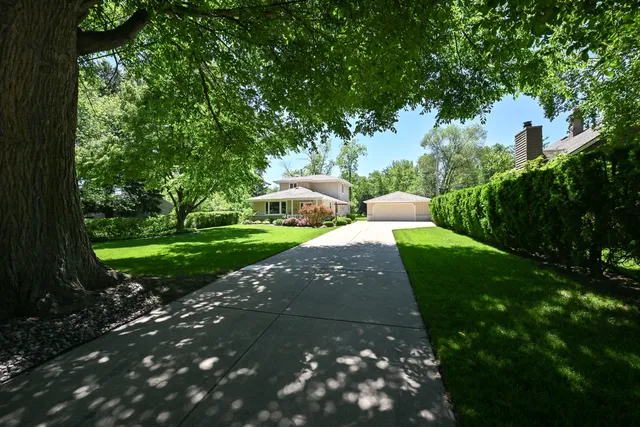 $400,000 | 4111 West Grange Avenue, Greenfield, WI 53221