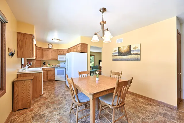 $400,000 | 4111 West Grange Avenue, Greenfield, WI 53221