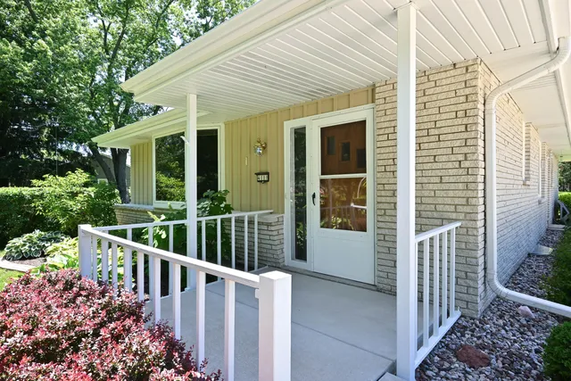 $400,000 | 4111 West Grange Avenue, Greenfield, WI 53221