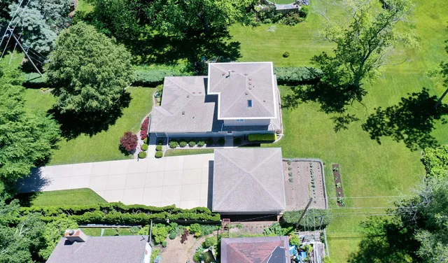 $400,000 | 4111 West Grange Avenue, Greenfield, WI 53221