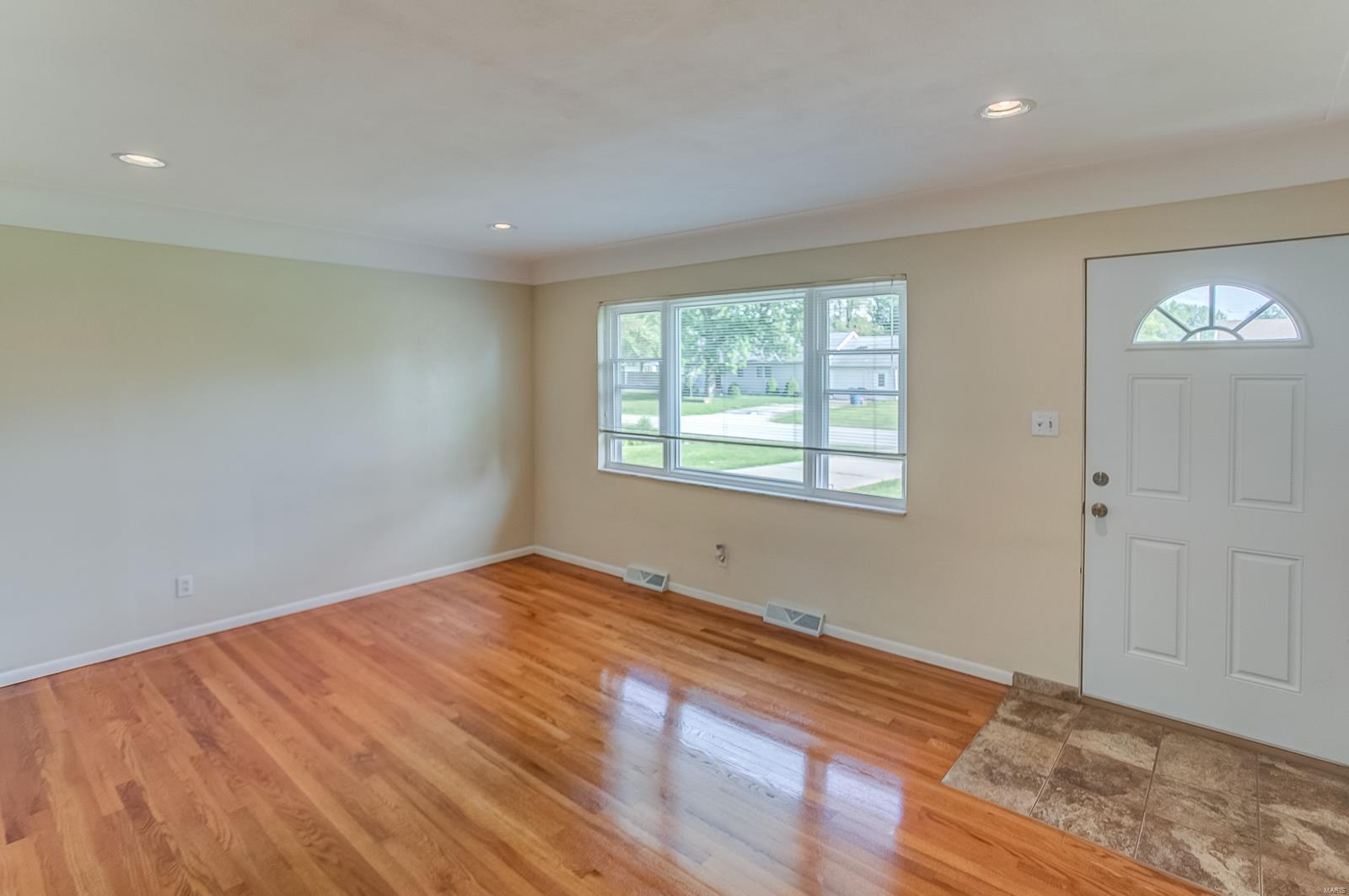 3717 Ruth Drive Granite City, IL 62040 - Photo 6 of 27 Gallery Image 6