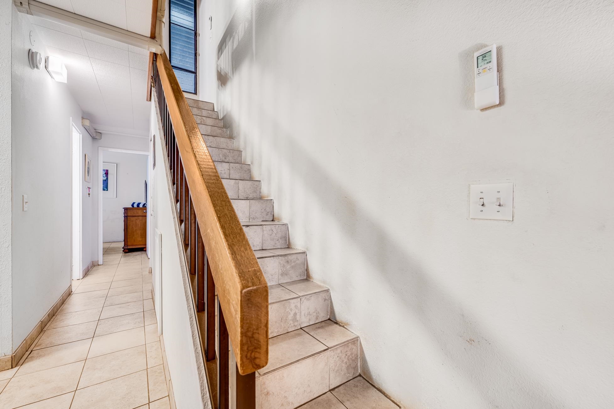 2191 South Kihei Road, Unit 3402 Kihei, HI 96753 - Photo 18 of 50 a view of entryway and hall