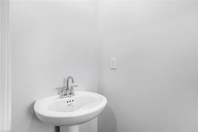 $219,999 | 175 Plumtree Court, King, NC 27021