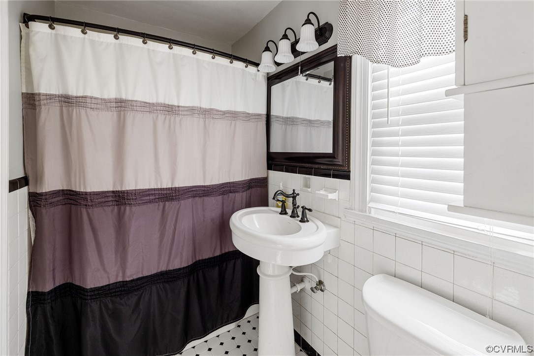 903 Pine Ridge Road Richmond, VA 23226 - Photo 15 of 25 Gallery Image 15