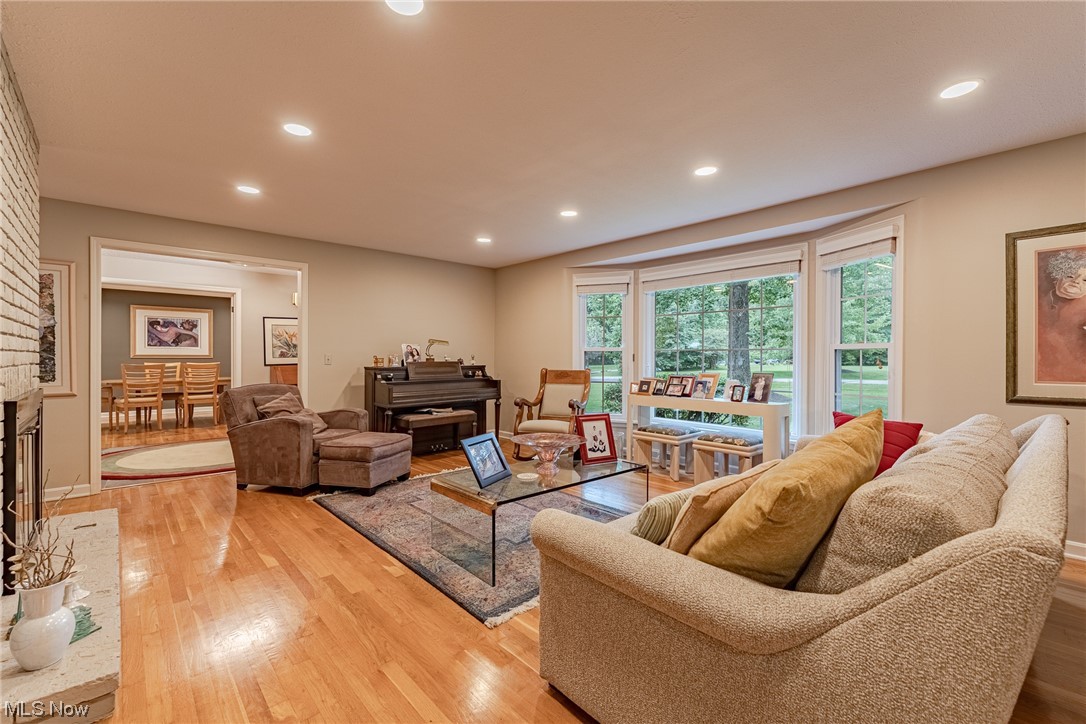 15294 Dale Road Chagrin Falls, OH 44022 - Photo 5 of 34 Gallery Image 5