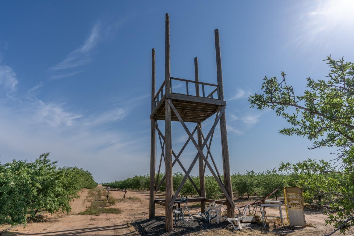 14155 Buchanan Hollow Road Le Grand, CA 95333 - Photo 19 of 46 a ocean view with boat and palm tree