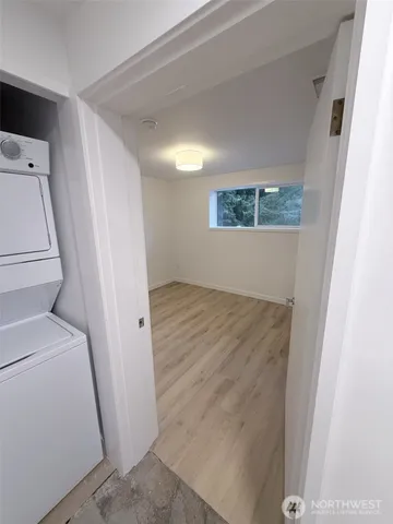 a view of utility room