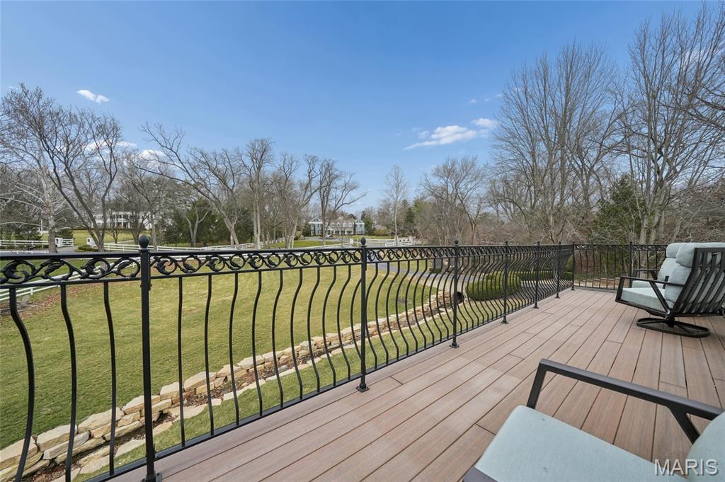 3 Countryside Lane Frontenac, MO 63131 - Photo 37 of 53