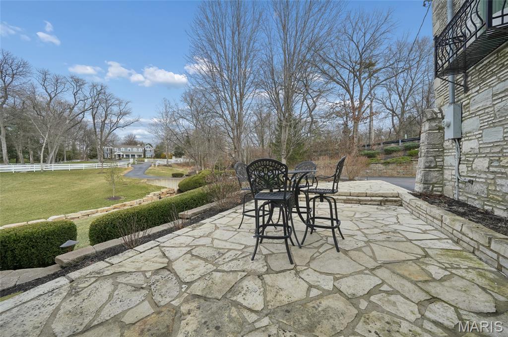 3 Countryside Lane Frontenac, MO 63131 - Photo 38 of 53
