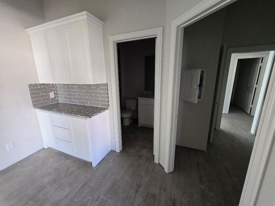 118 Hillview Trail Decatur, TX 76234 - Photo 12 of 22 an entryway with a hallway