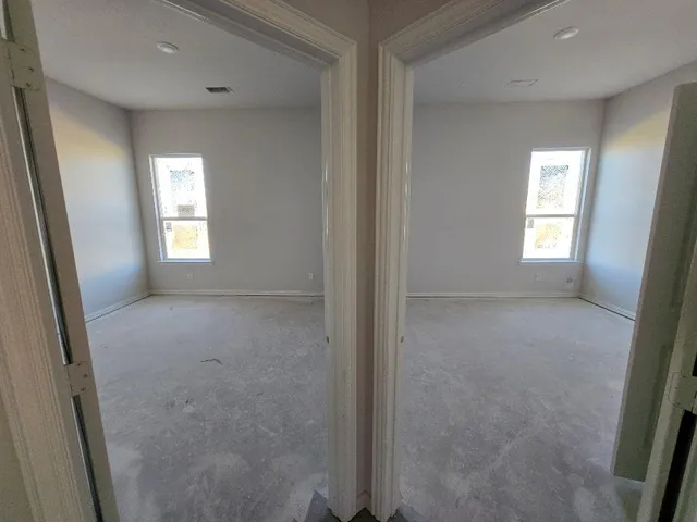 a view of empty room with window