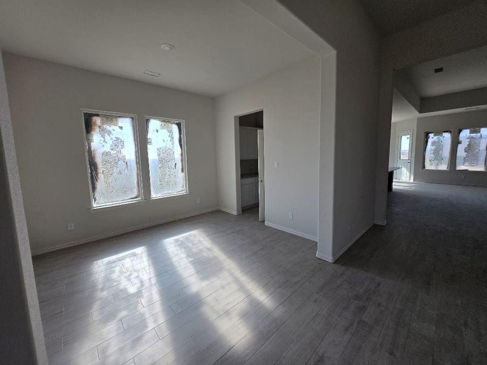 118 Hillview Trail Decatur, TX 76234 - Photo 6 of 22 a view of livingroom with window