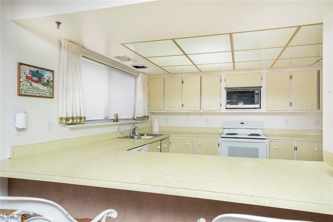 2755 East Russell Road Las Vegas, NV 89120 - Photo 21 of 77 Gallery Image 21