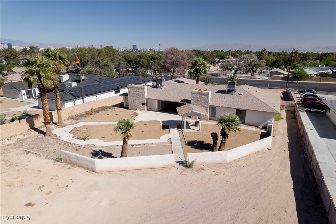 2755 East Russell Road Las Vegas, NV 89120 - Photo 6 of 77 Gallery Image 6