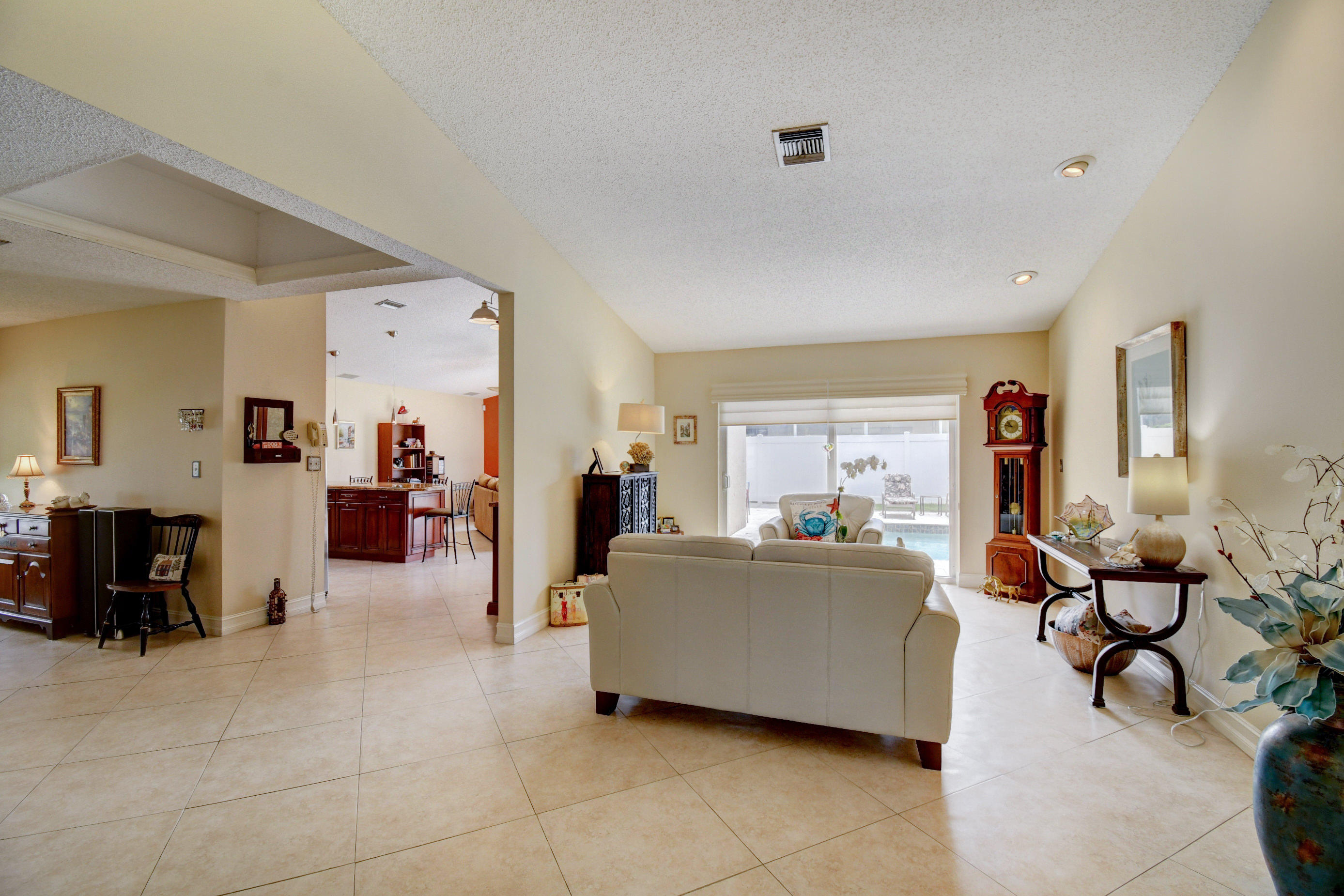 7440 San Clemente Place Boca Raton, FL 33433 - Photo 4 of 39 06_dsc_4243_4_5_6_7