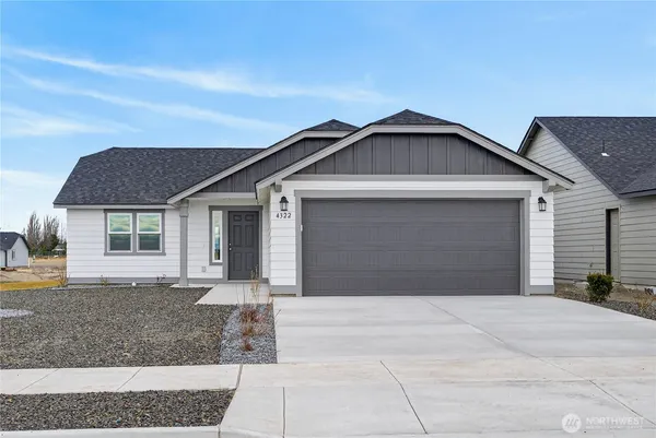$329,990 | 4322 West Redhead Avenue, Moses Lake, WA 98837