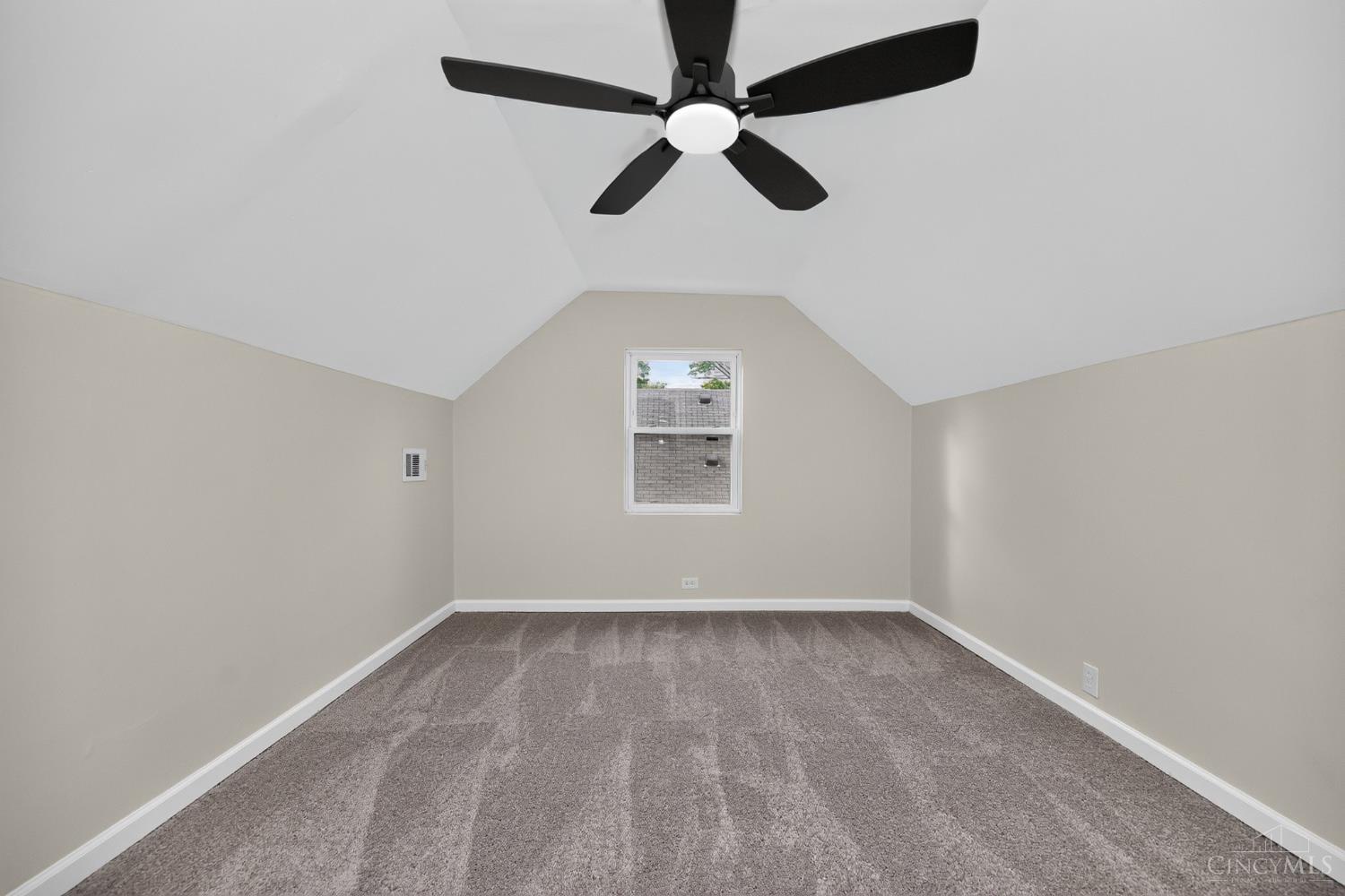 8957 Plainfield Road Cincinnati, OH 45236 - Photo 29 of 40