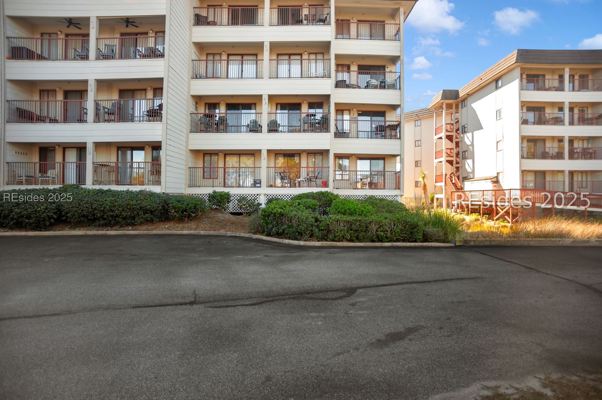 40 Folly Field Road, Unit 225 Hilton Head Island, SC 29928 - Photo 13 of 49