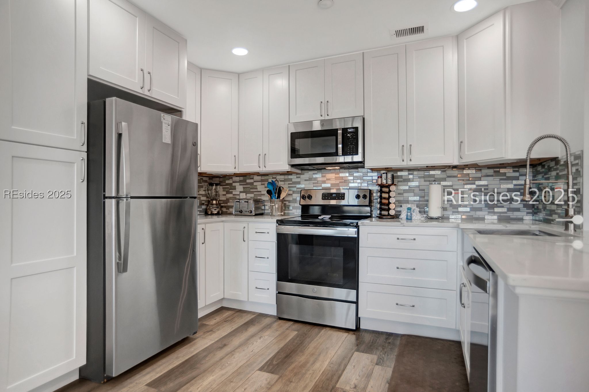 40 Folly Field Road, Unit 225 Hilton Head Island, SC 29928 - Photo 28 of 49