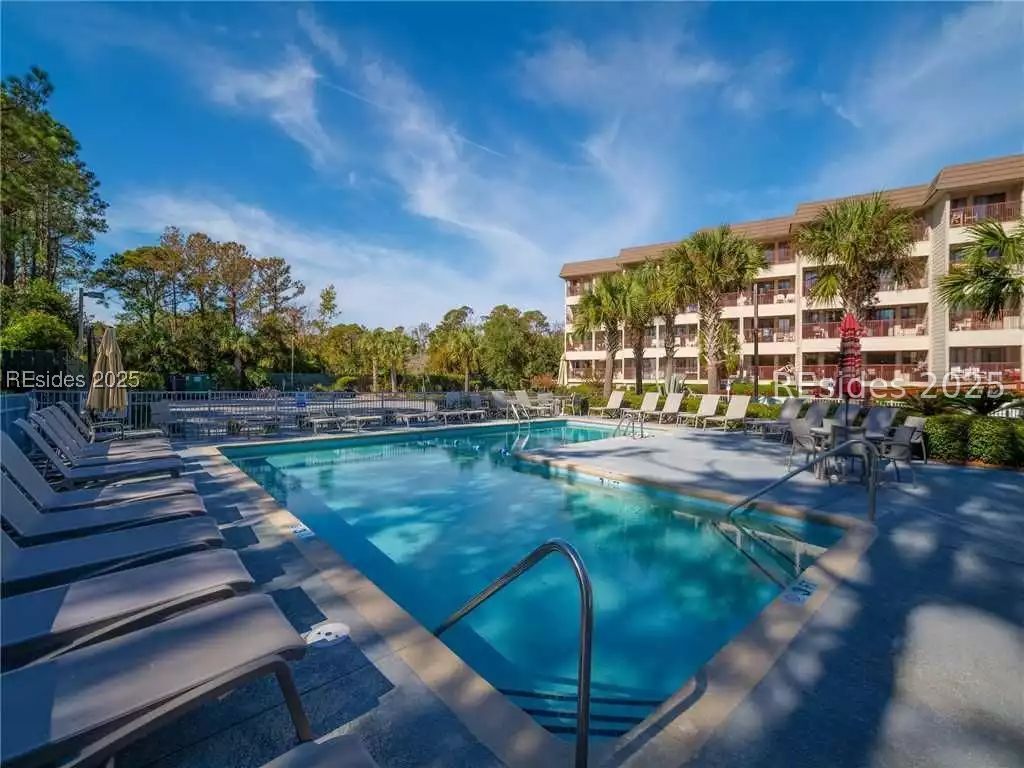 40 Folly Field Road, Unit 225 Hilton Head Island, SC 29928 - Photo 8 of 49