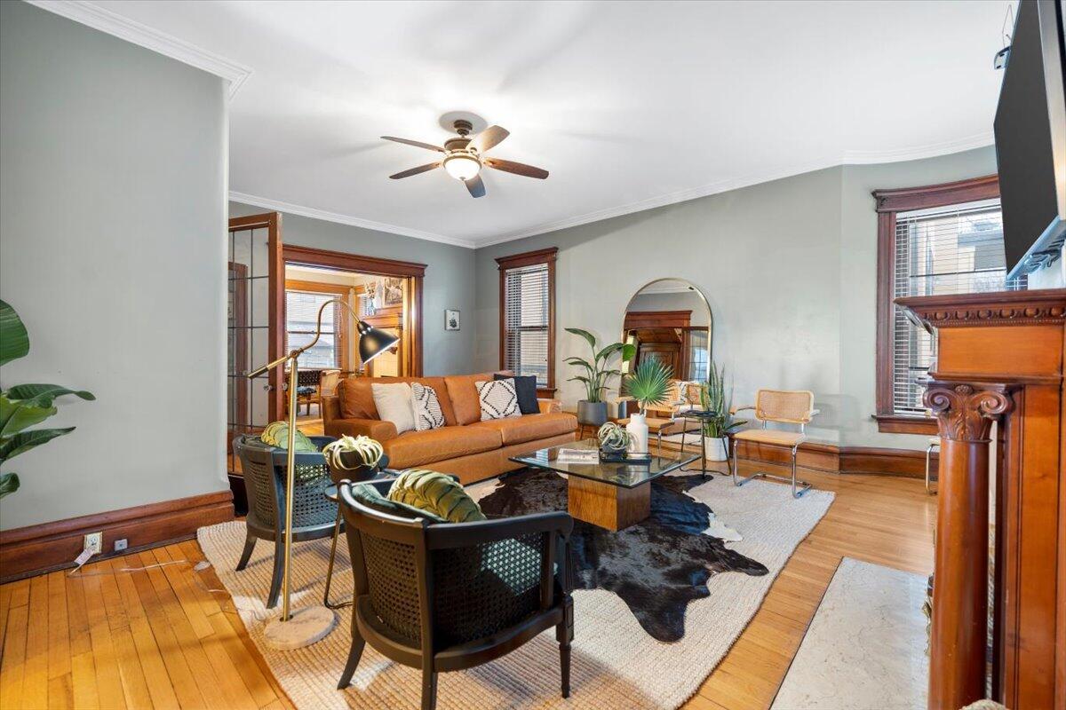 1062 Bryden Road Columbus, OH 43205 - Photo 12 of 68 08-Living Room-1062 Bryden Rd -28