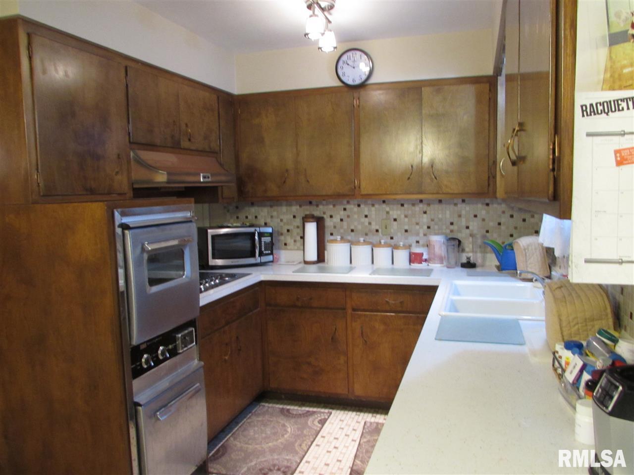 3118 West Chartwell Road Peoria, IL 61614 - Photo 19 of 24 Gallery Image 19