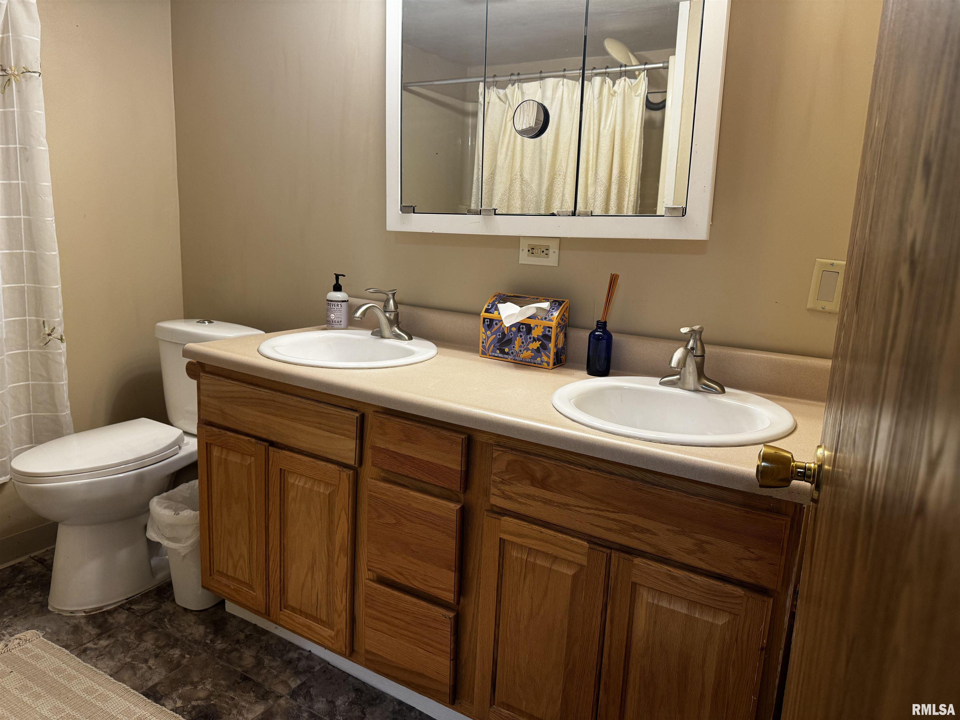 12099 Sunset Drive Manito, IL 61546 - Photo 14 of 26