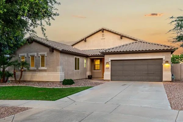 $3,500 | 4326 East Cloudburst Court, Gilbert, AZ 85297