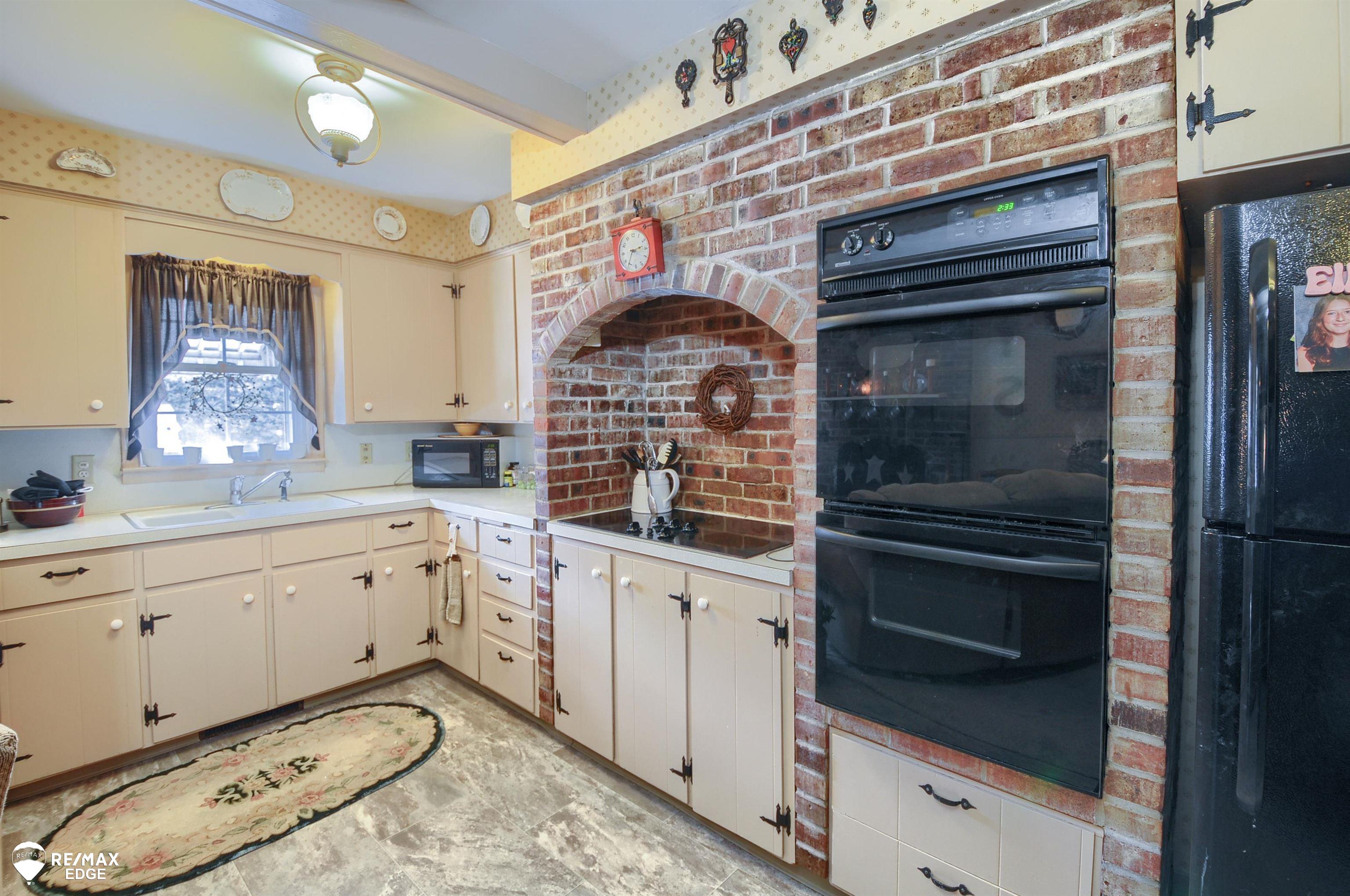 7191 Russell Street Genesee, MI 48437 - Photo 4 of 28 50103200-3.JPG