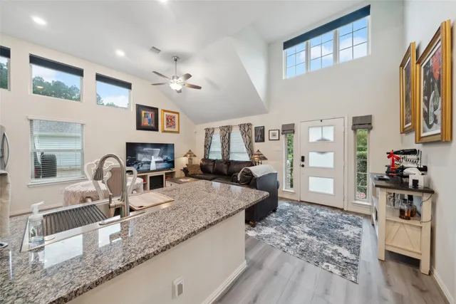 $1,950 | 257 North Lynx Trail, Montgomery, TX 77316