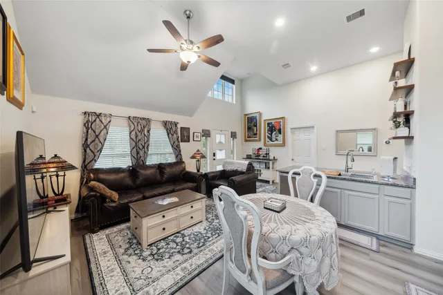 $1,950 | 257 North Lynx Trail, Montgomery, TX 77316