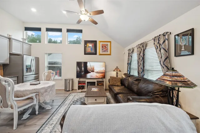 $1,950 | 257 North Lynx Trail, Montgomery, TX 77316