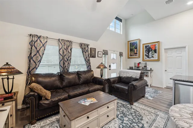 $1,950 | 257 North Lynx Trail, Montgomery, TX 77316