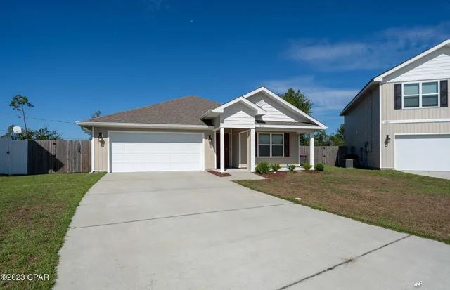 $2,450 | 4004 Brighton Blvd., Panama City, FL 32404