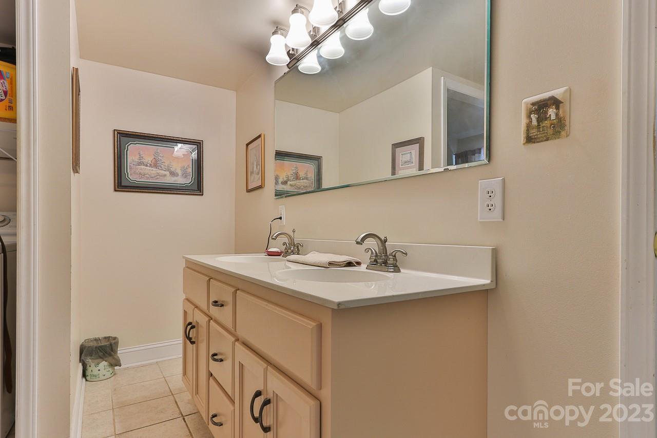 96 Pinewood Road Granite Falls, NC 28630 - Photo 20 of 27 Gallery Image 20