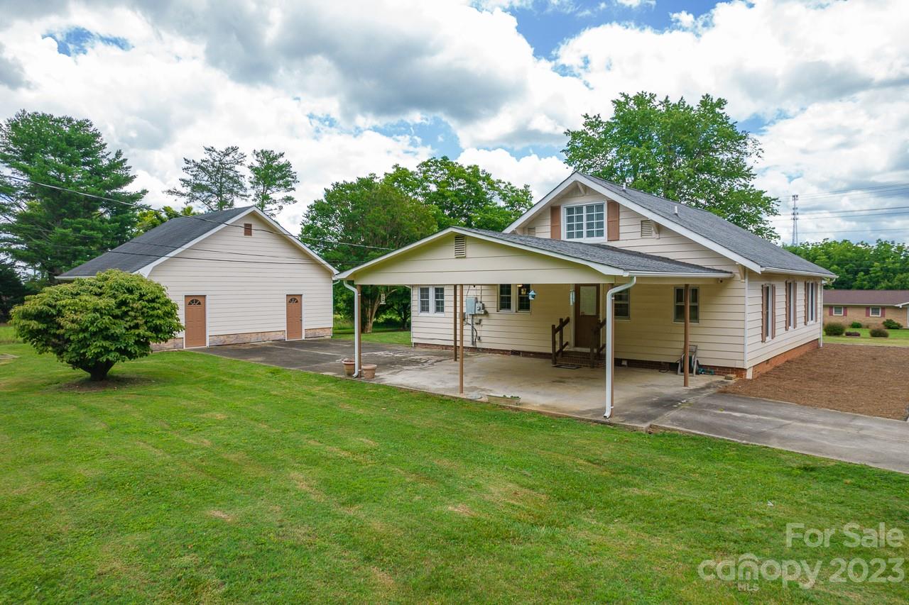 96 Pinewood Road Granite Falls, NC 28630 - Photo 2 of 27 Gallery Image 2
