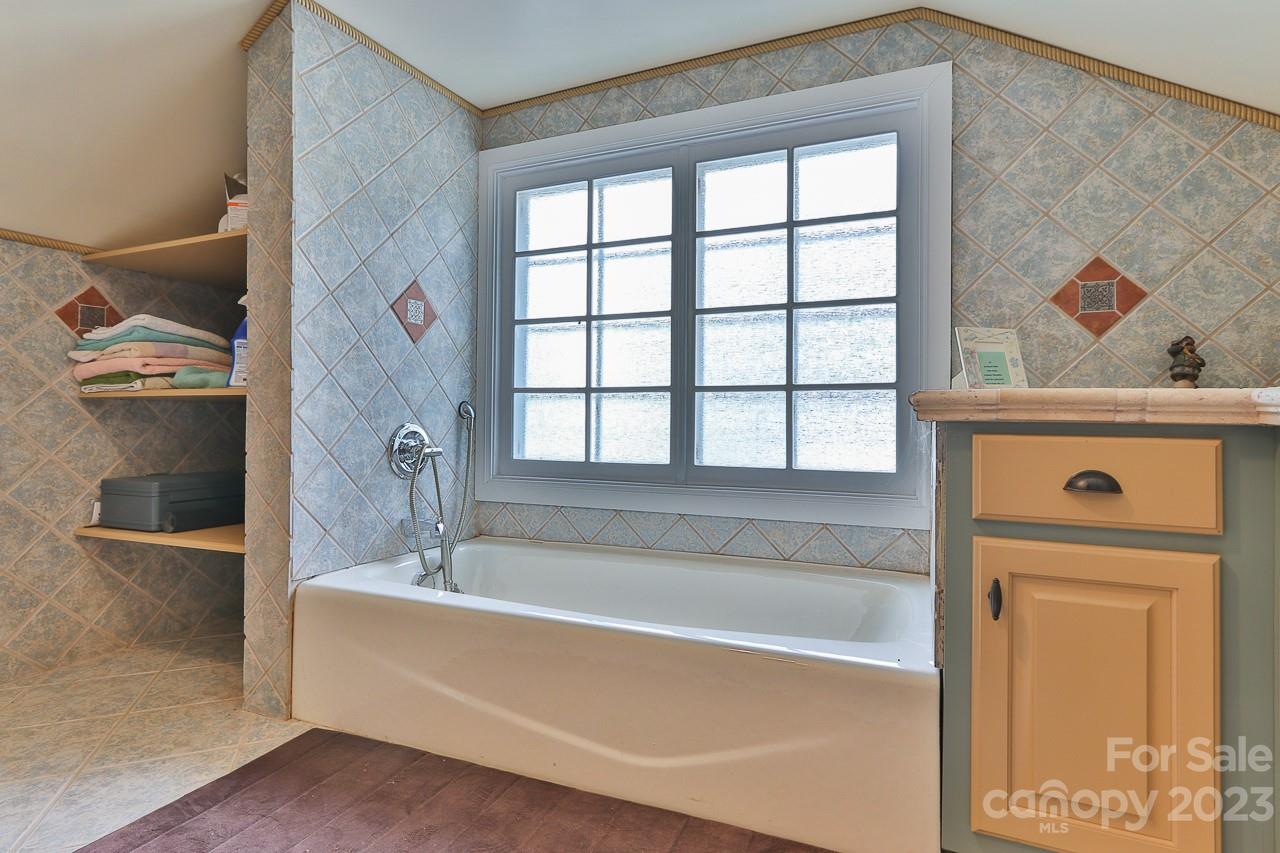 96 Pinewood Road Granite Falls, NC 28630 - Photo 23 of 27 Gallery Image 23
