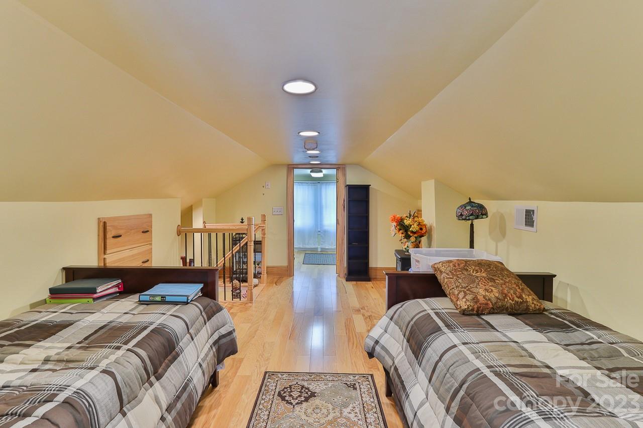 96 Pinewood Road Granite Falls, NC 28630 - Photo 24 of 27 Gallery Image 24