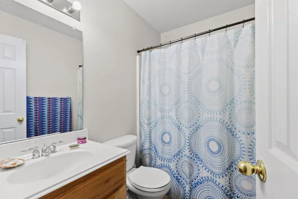 $714,900 | 202 The Oaks Boulevard, Elgin, TX 78621