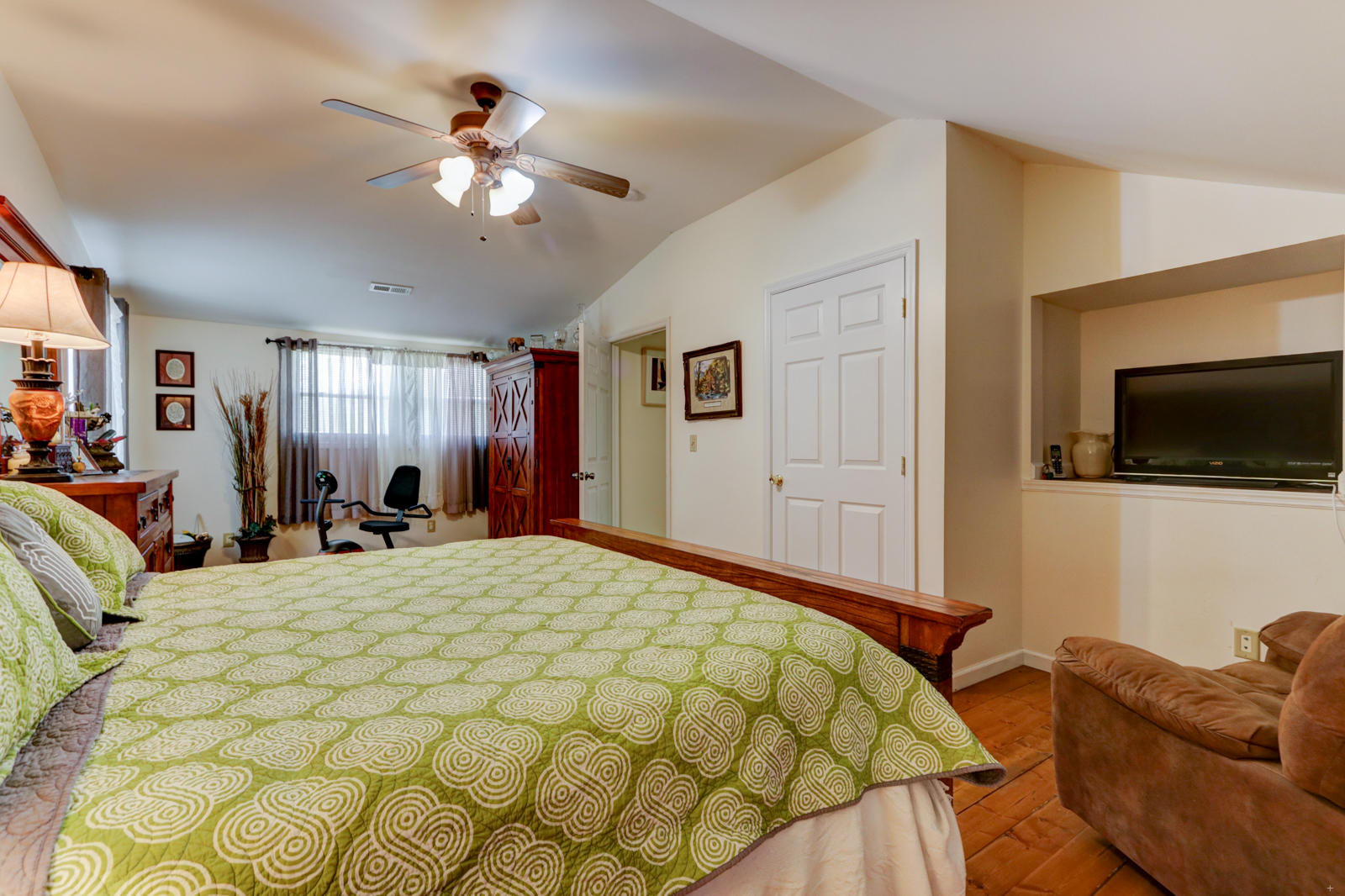 488 Big Sinks Road Sharps Chapel, TN 37866 - Photo 13 of 21 Master Suite