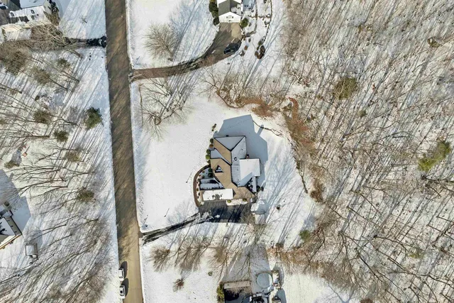 $1,195,000 | 31 Long Meadow Drive, Brentwood, NH 03833