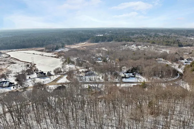 $1,195,000 | 31 Long Meadow Drive, Brentwood, NH 03833