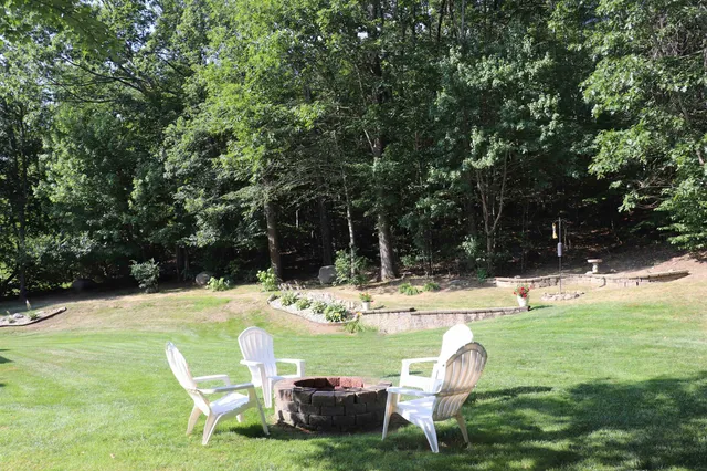 $1,195,000 | 31 Long Meadow Drive, Brentwood, NH 03833