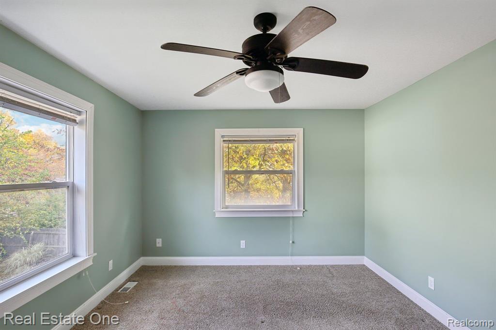 1100 Harding Avenue Rochester Hills, MI 48307 - Photo 30 of 37
