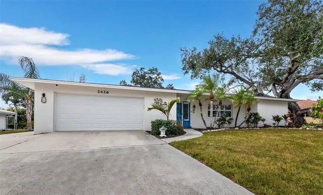 $725,000 | 2426 River Ridge Drive, Sarasota, FL 34239