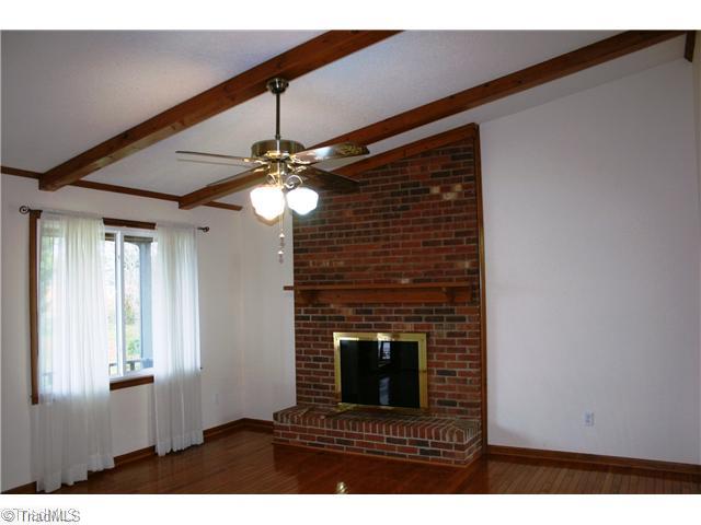 6402 Radds Street Lexington, NC 27295 - Photo 2 of 14 Living Room.